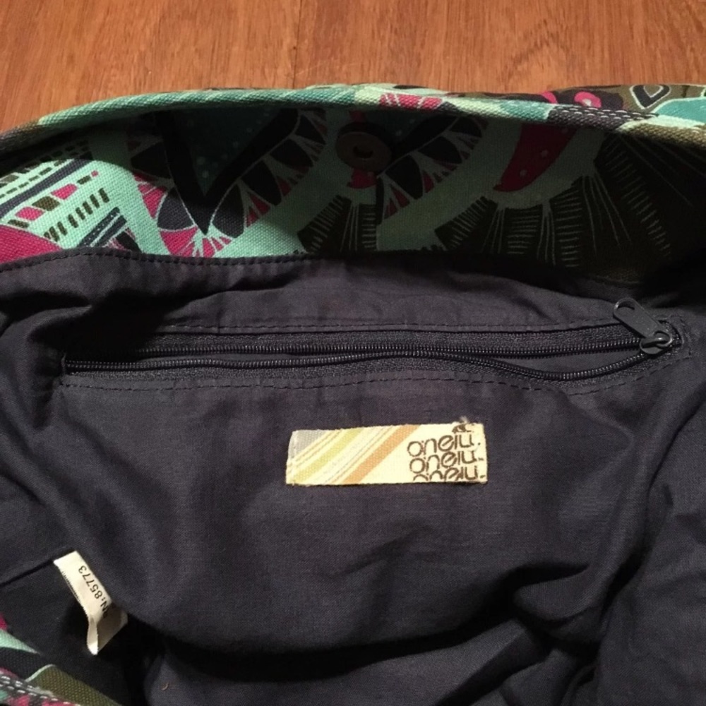 O’neill Leaf Pattern Shoulder Bag - image 6